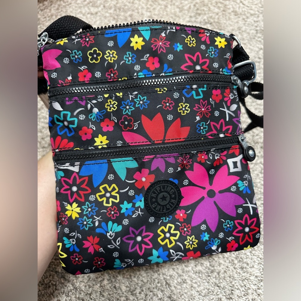 NWT Kipling Nylon Cute Travel Floral Purse w Lots of Pockets and Cute - Picture 11 of 12